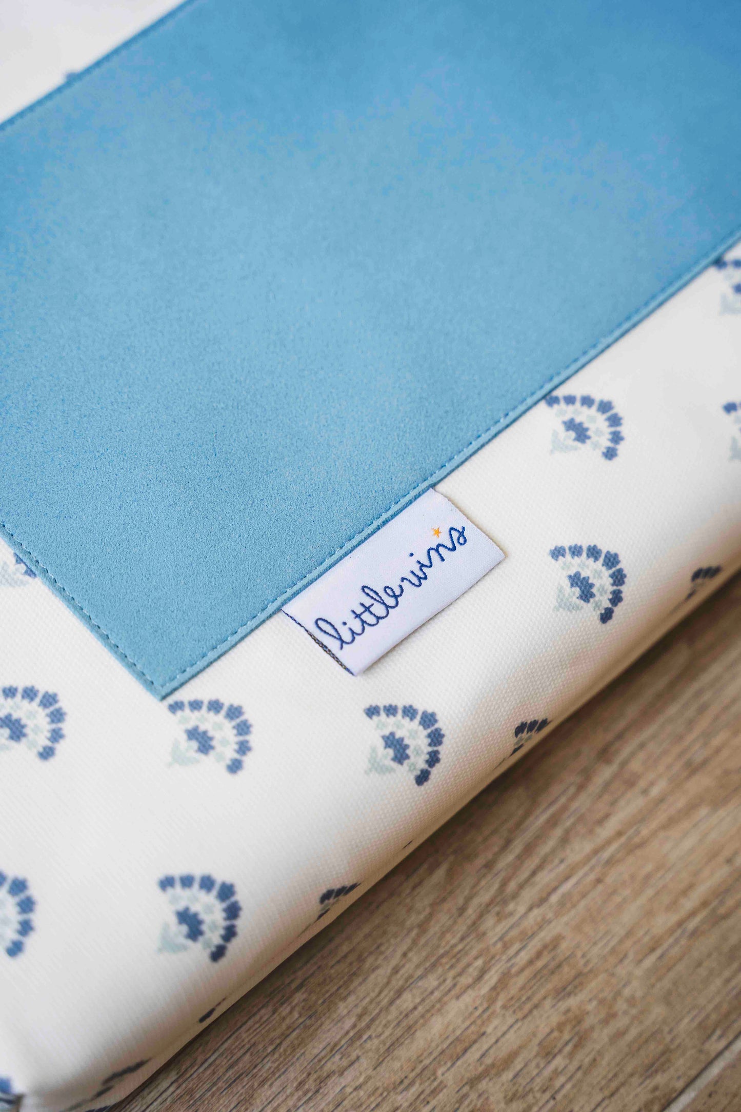 Bathtime Kneeler - Cornflower Blue