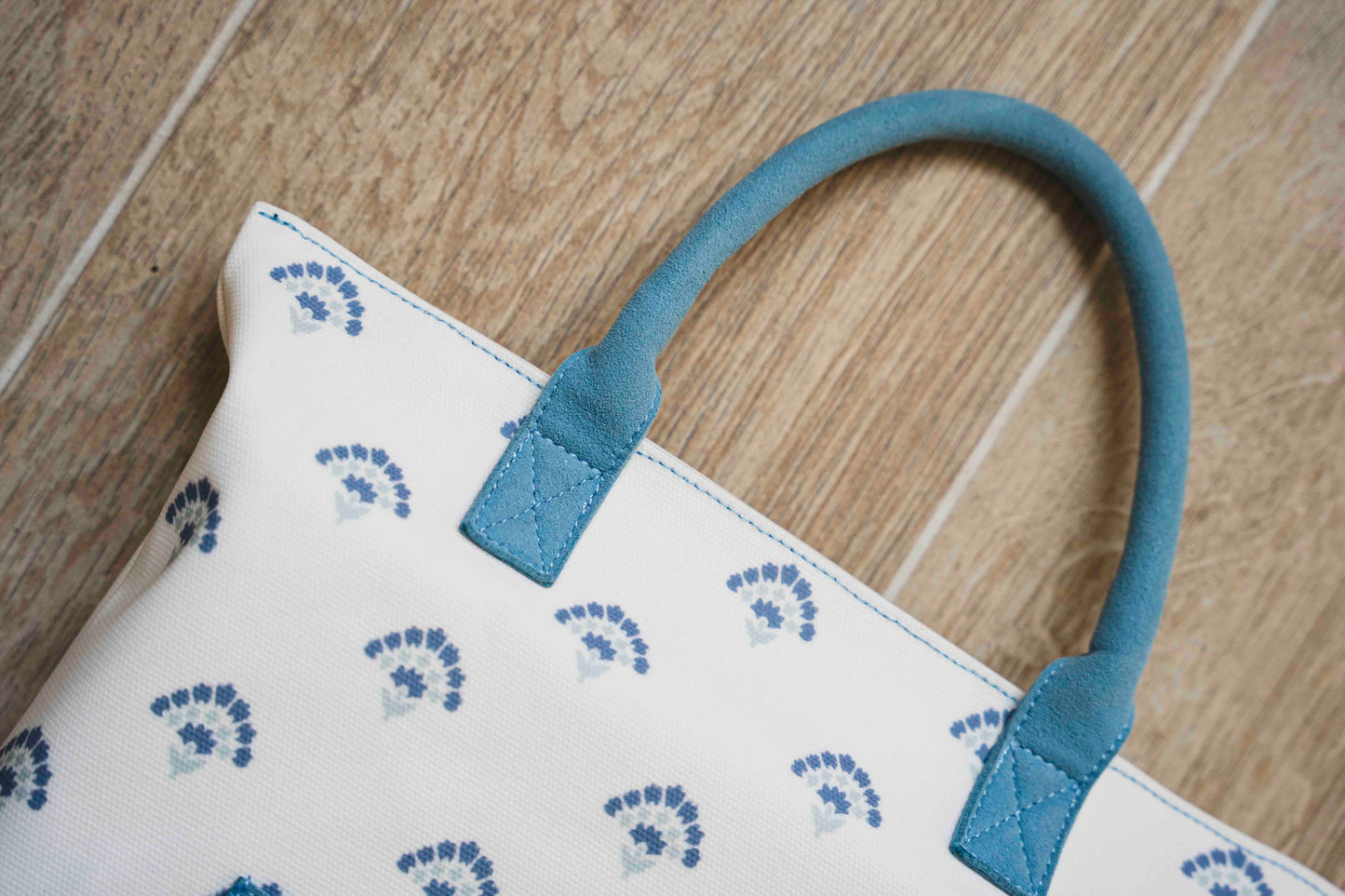 Bathtime Kneeler - Cornflower Blue